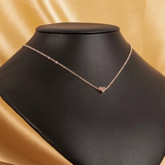 Rose Gold Heart Pendant Necklace - Picture 1 of 1